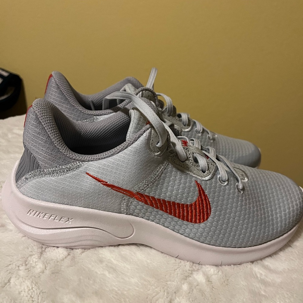 Nike flex Gray Athletic Sneakers with Red Swoosh